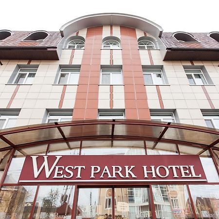West Park Hotel Sofiivska Borshchahivka Kültér fotó