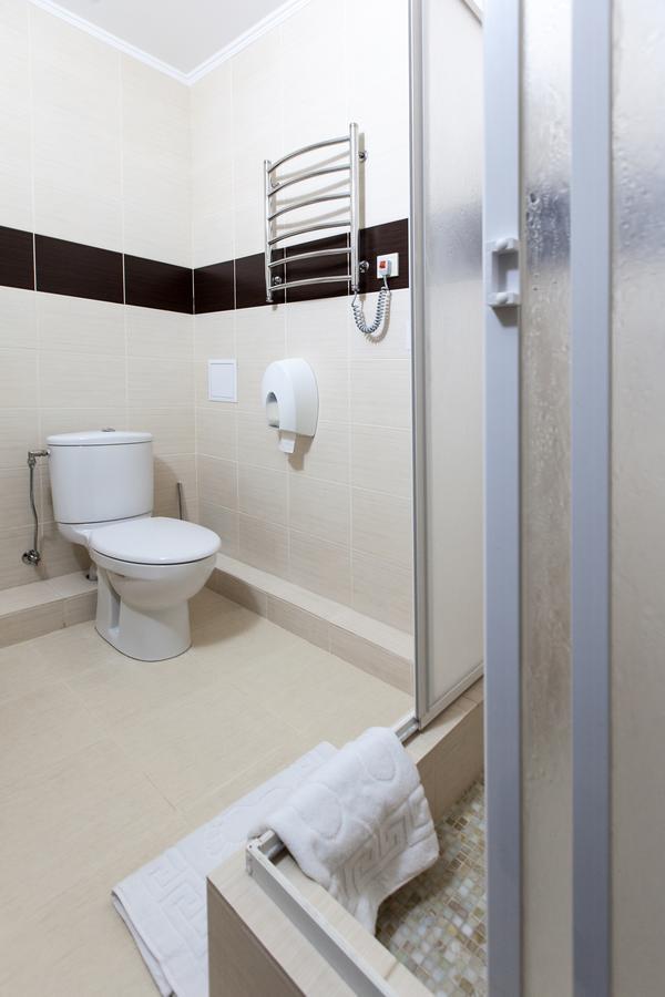 West Park Hotel Sofiivska Borshchahivka Kültér fotó