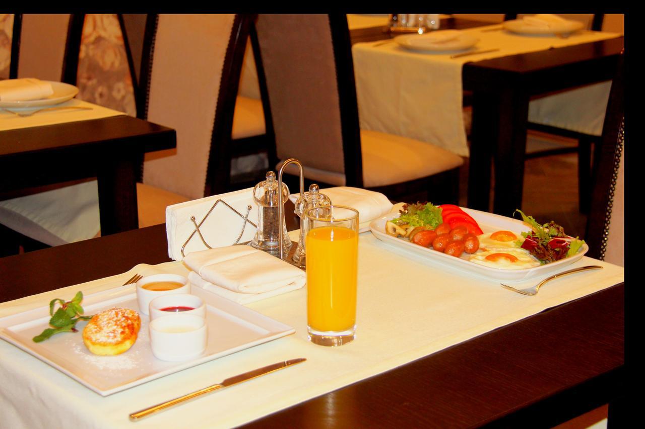 West Park Hotel Sofiivska Borshchahivka Kültér fotó
